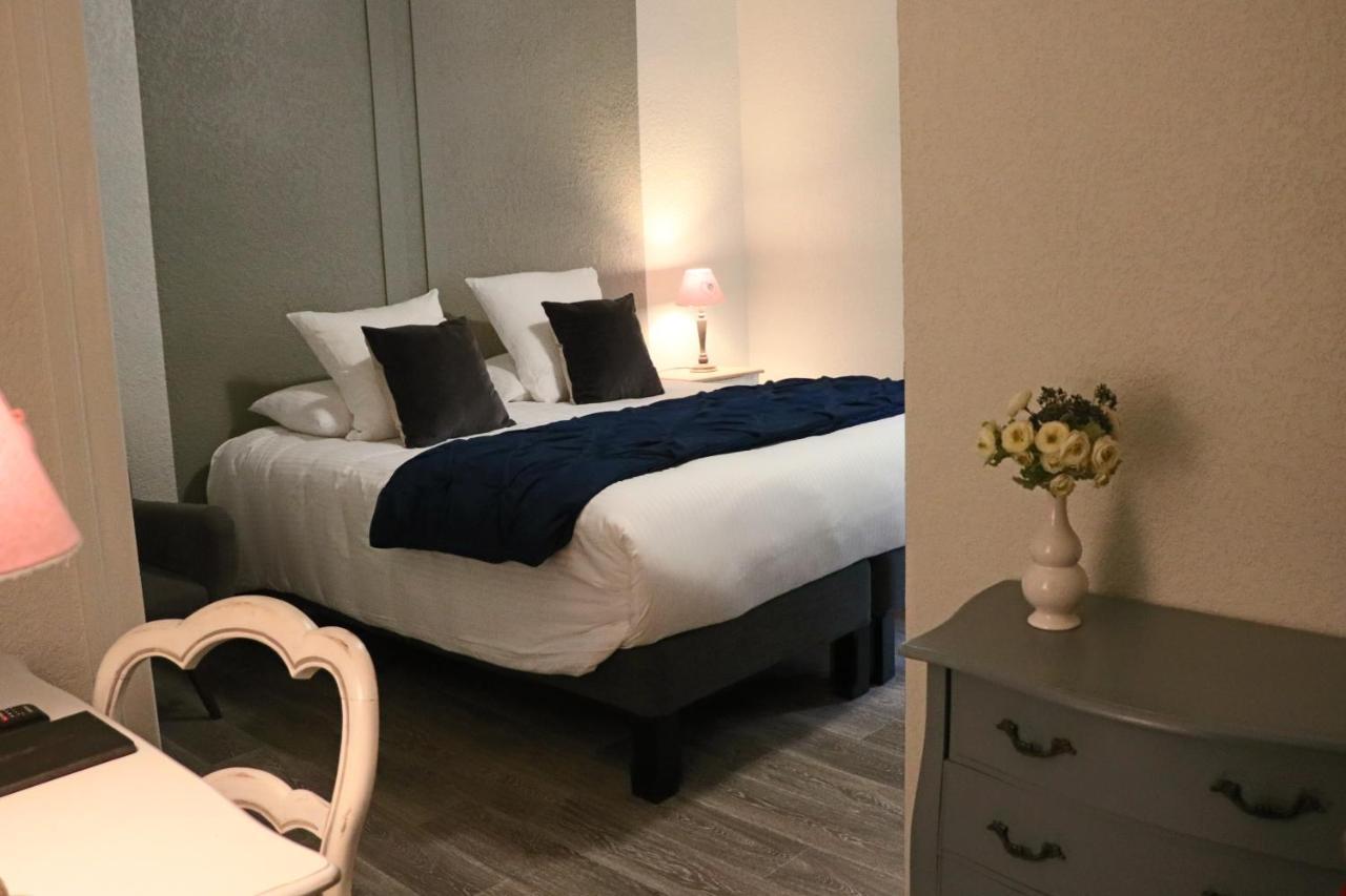 Logis Hotel Restaurant La Brasserie Treignac Zewnętrze zdjęcie