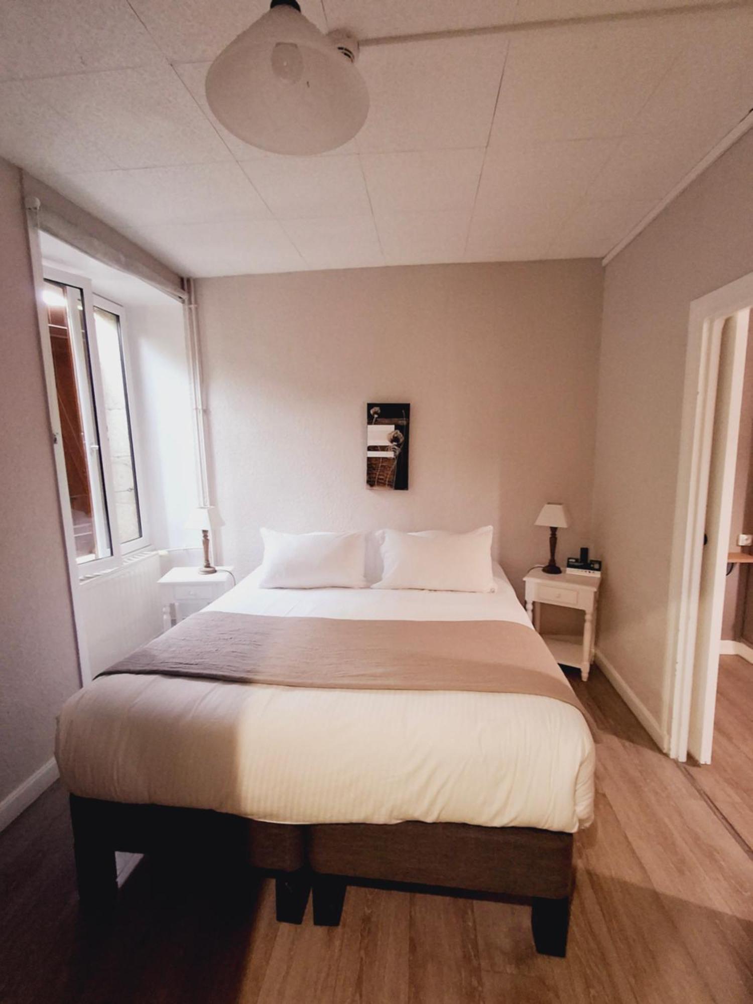 Logis Hotel Restaurant La Brasserie Treignac Zewnętrze zdjęcie